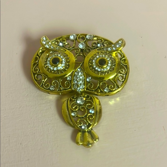 Cute Owl pin - Picture 1 of 2
